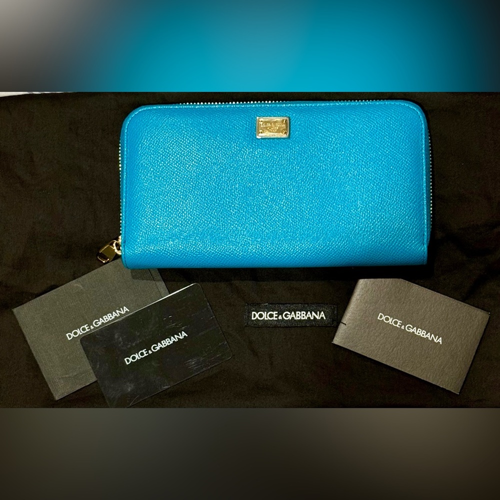 ❌❌sold❌❌Dolce & Gabbana Zip Around Wallet in Turquoise - Picture 2 of 14